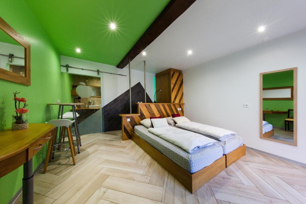 Deluxe Double Room with Shower