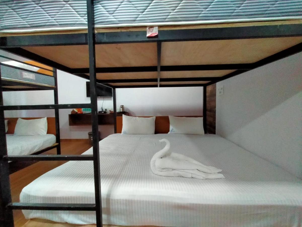Mixed Dormitory Room