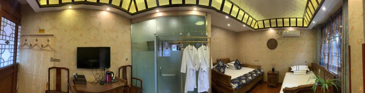 Triple Room with Private Bathroom