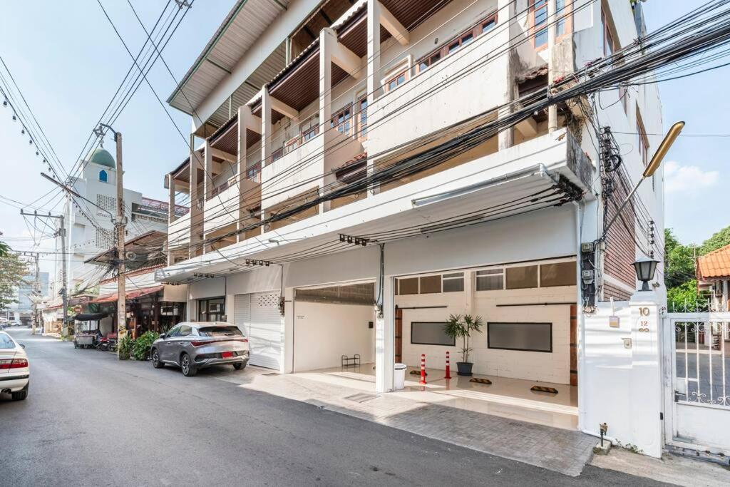3BR House in Thapae l NightBazaar - B&B