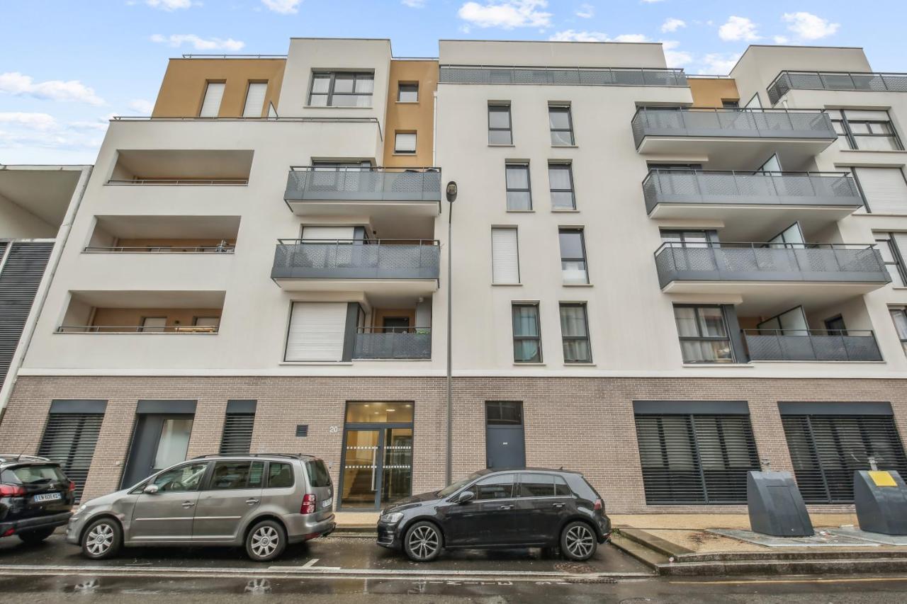 Chic and spacious apart with parking - B&B