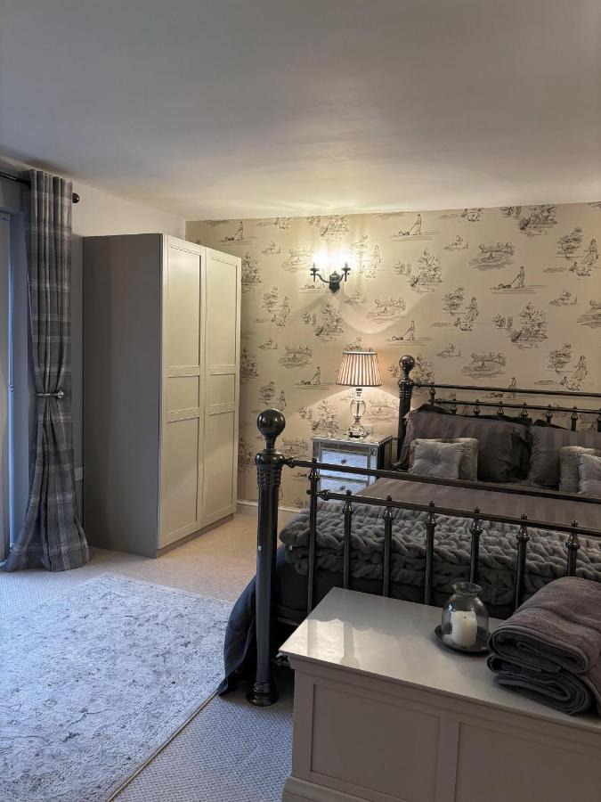 B&B Chippenham - Luxury Farm Country Retreat - Bed and Breakfast Chippenham