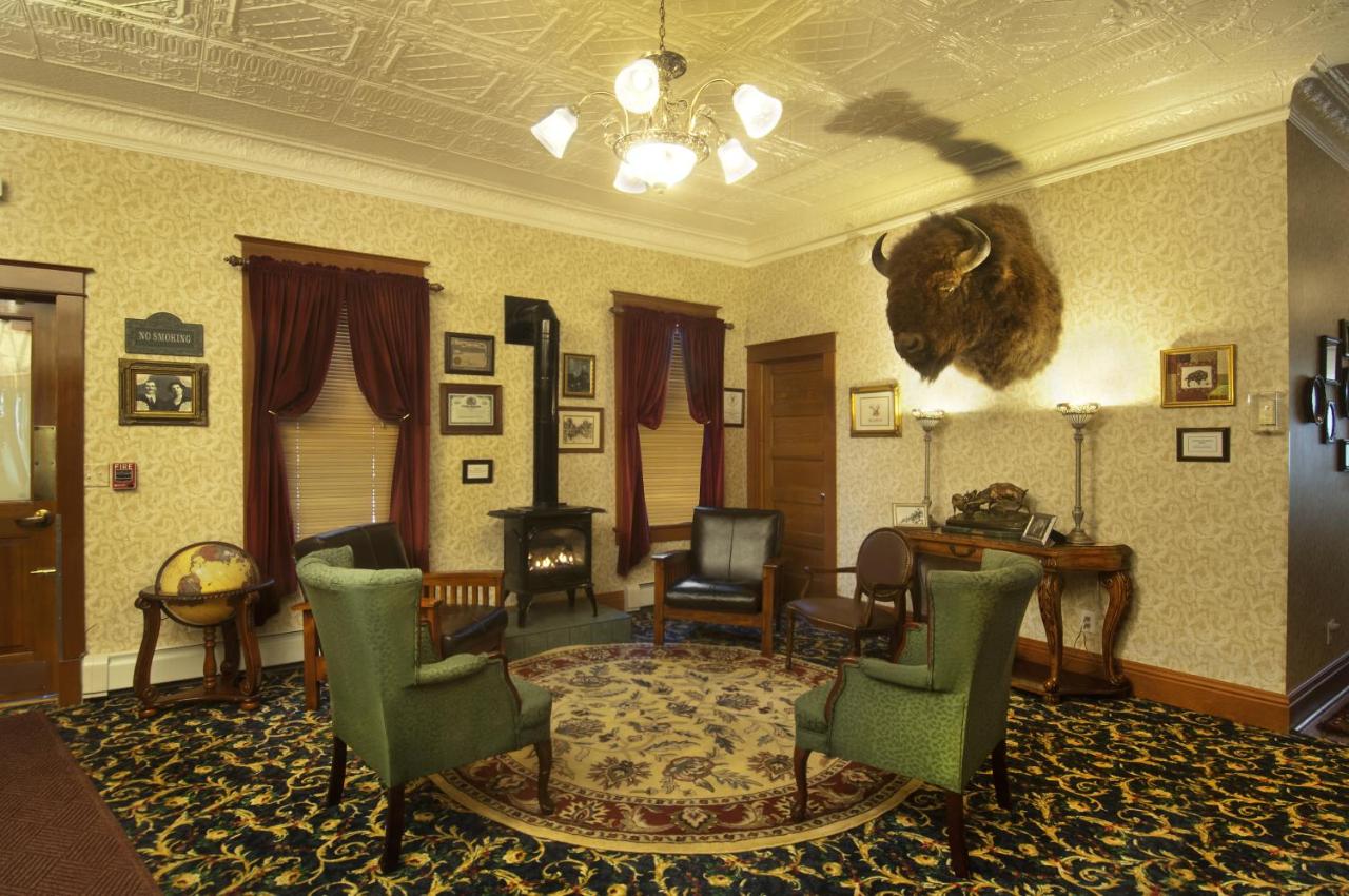 The Historic Elk Mountain Hotel - B&B