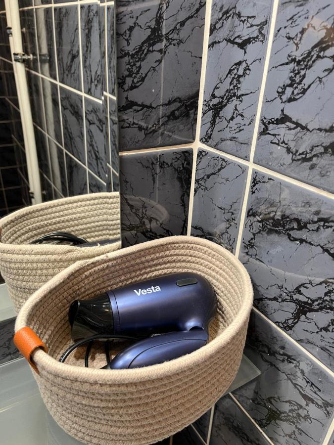 Przestronna kawalerka Mokotów dla 3 osób - B&B Varsavia