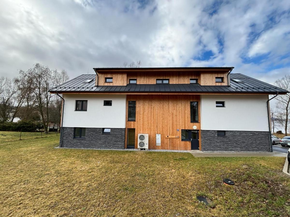 Apartmány u pláže Lipna - Malé Lipno - B&B Černá v Pošumaví