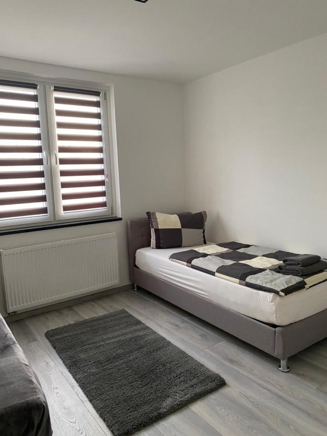 Appartamento con 3 Camere da Letto