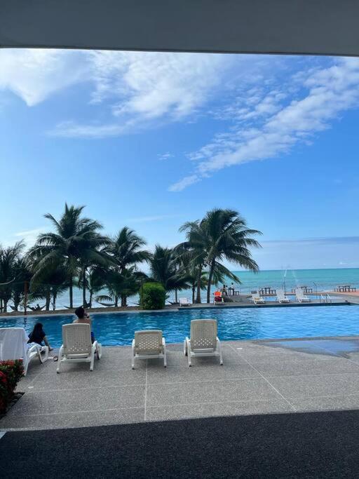 Apartamento en Resort Playa Azul - Ferienwohnung Tonsupa