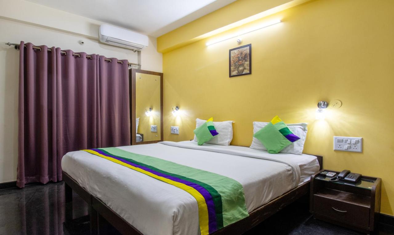 B&B Bangalore - Treebo Trend RR Residency - Sanjay Nagar - Bed and Breakfast Bangalore