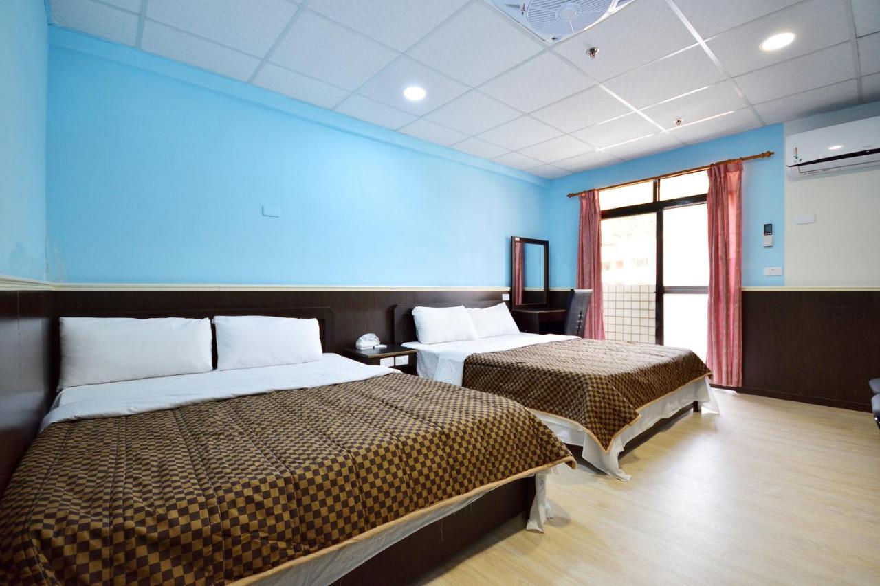 Vierbettzimmer mit eigenem Bad