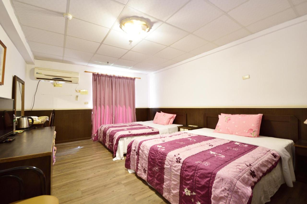 Vierbettzimmer mit eigenem Bad