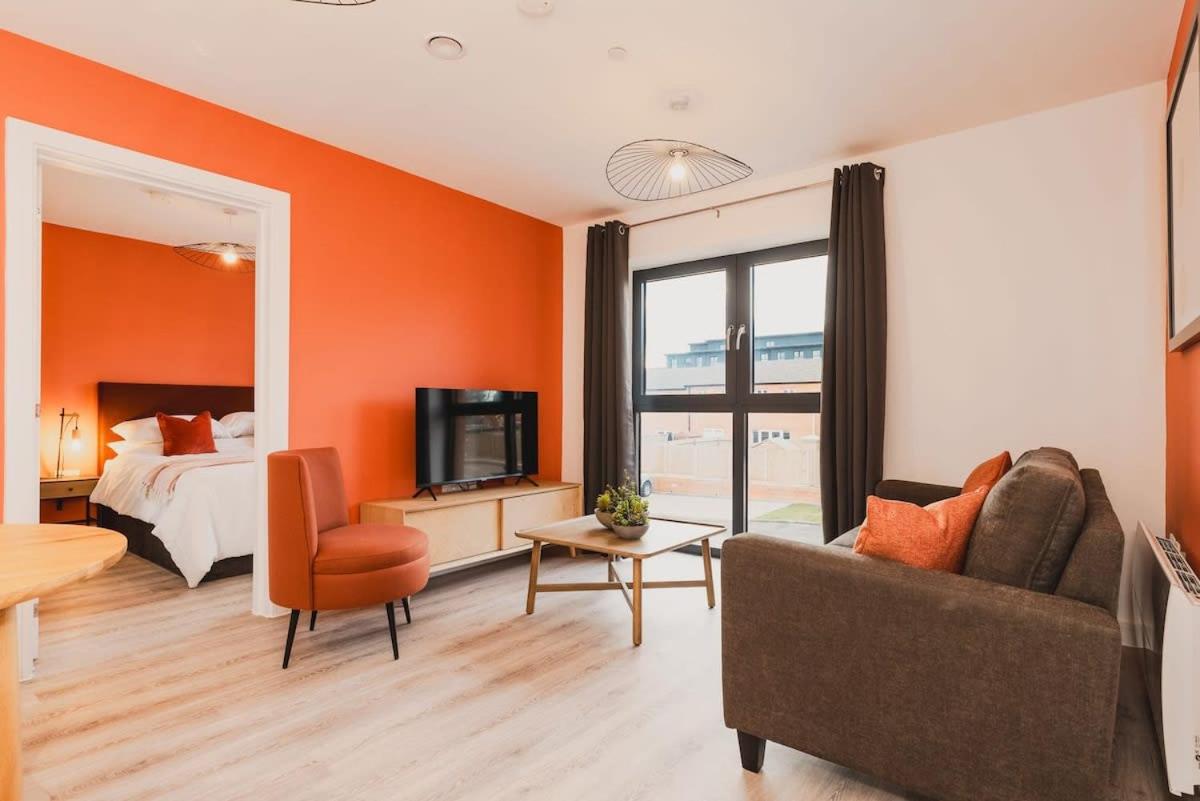 StayZeni, Hardwick House Derby 2 Bed Apartment - B&B