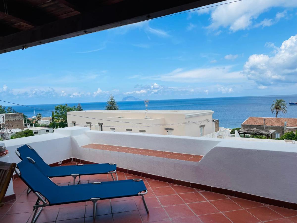 Villa Margherita - Appartamenti a due passi dal corso di Santa Marina Salina a 100 mt dalla spiaggia - Chambres d'hôtes Santa Marina Salina