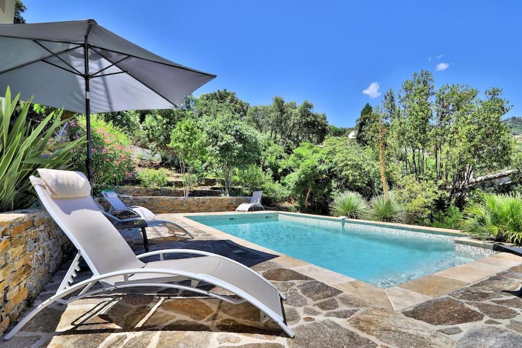 Calme, Piscine - Appartement Milady's Garden - B&B