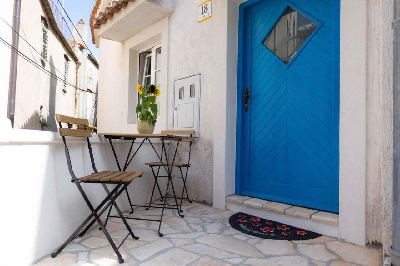 Holiday home in Vrbnik - Insel Krk 47398 - B&B Vrbnik