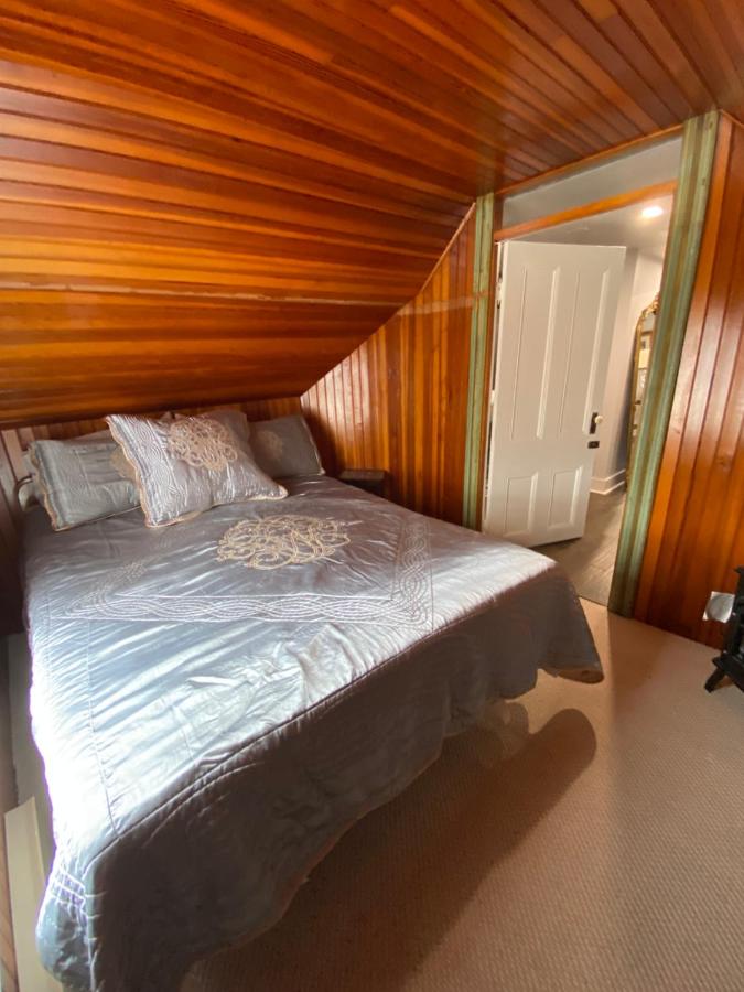 King George VI Suite