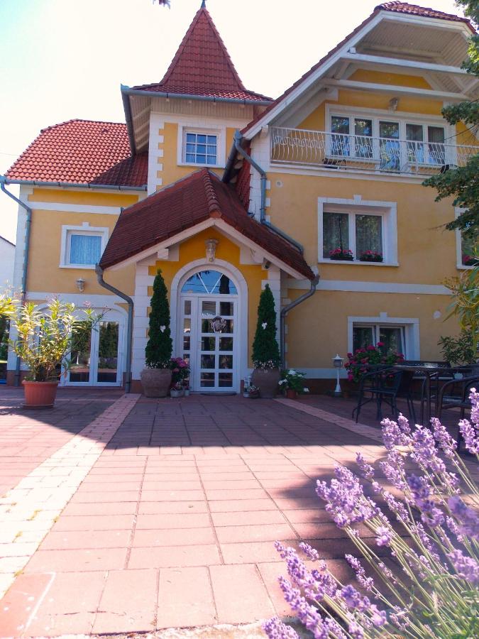 Apartment mit Terrasse