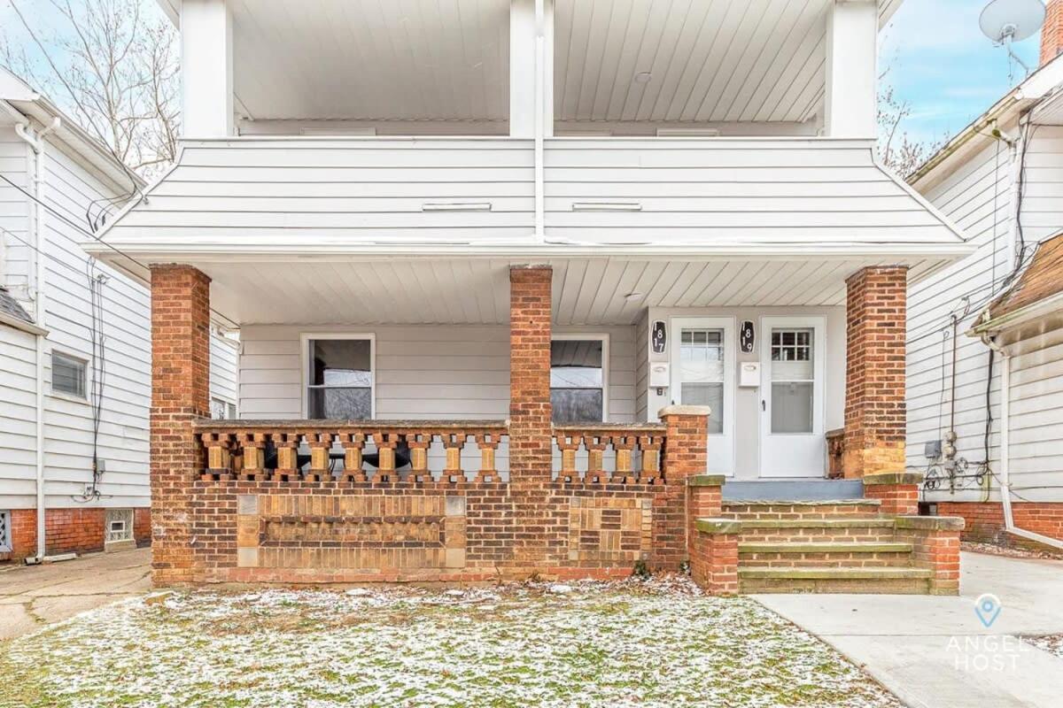 Newly Remodeled Apt, South Hills Old Brooklyn Area - B&B