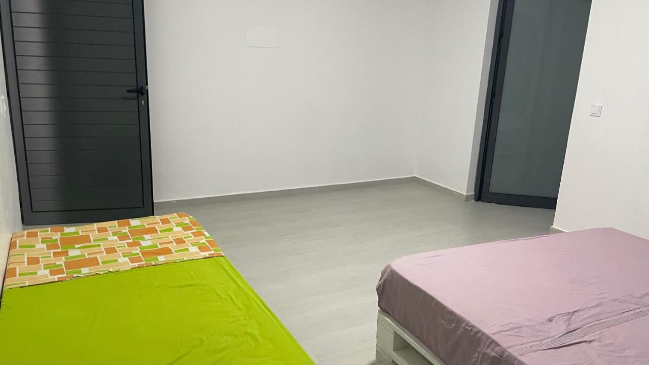 Dreibettzimmer mit eigenem Bad