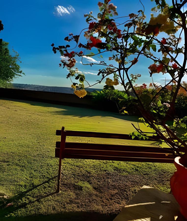 Pousada Recanto Janbor - Chambres d’hôtes Olímpia