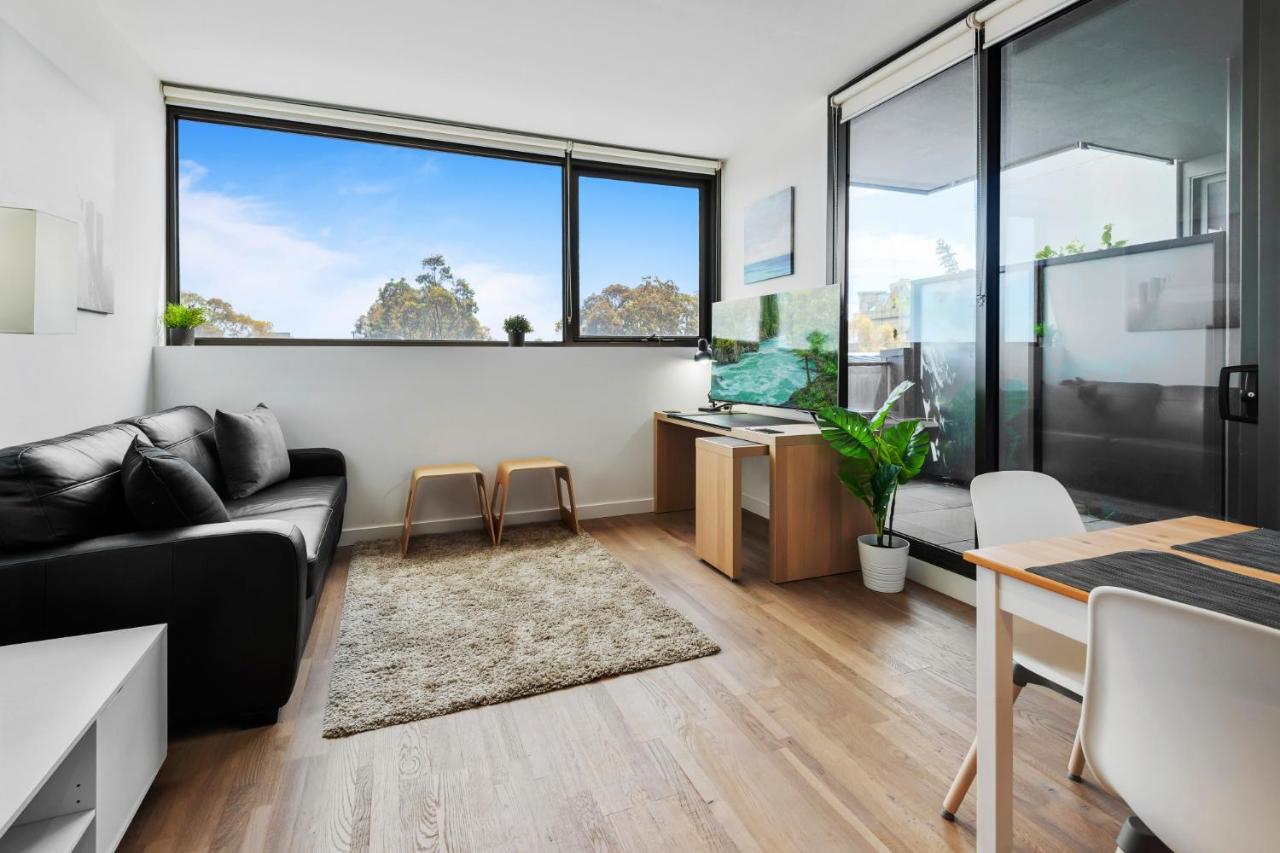 B&B Melbourne - Stylish Inner-City Apartment in Great Location - Bed and Breakfast Melbourne