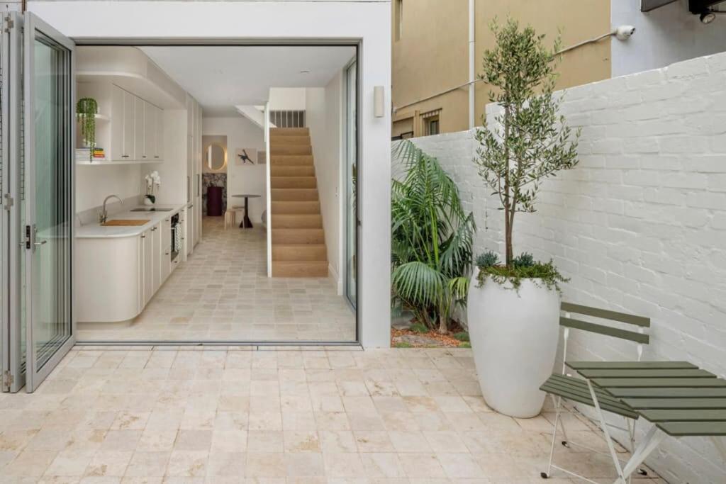 Luxury Designer Redfern House - B&B Sydney