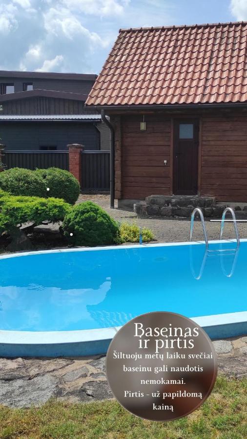 Upės apartamentai I su terasa ir baseinu - Chambres d’hôtes Anykščiai