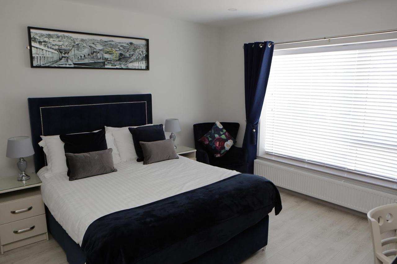 Deluxe Double Room with Shower