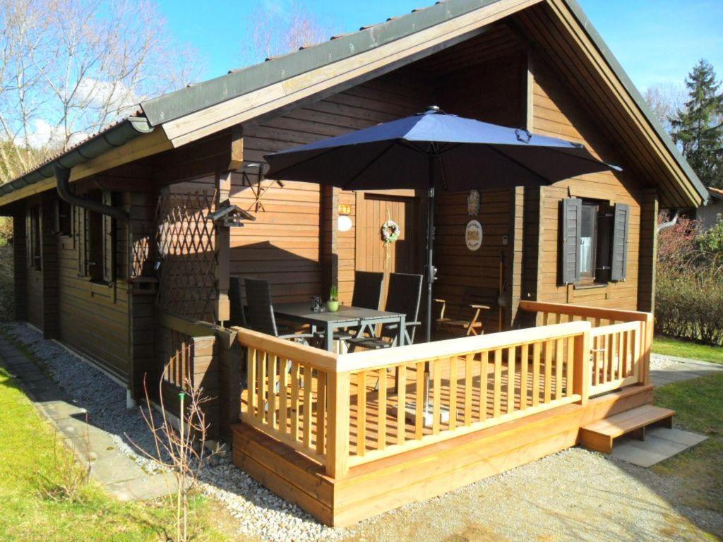 Komfortables Ferienblockhaus Nr. 27 -56 qm- bis 4 Personen Viechtach Jägerpark - Ferienwohnung