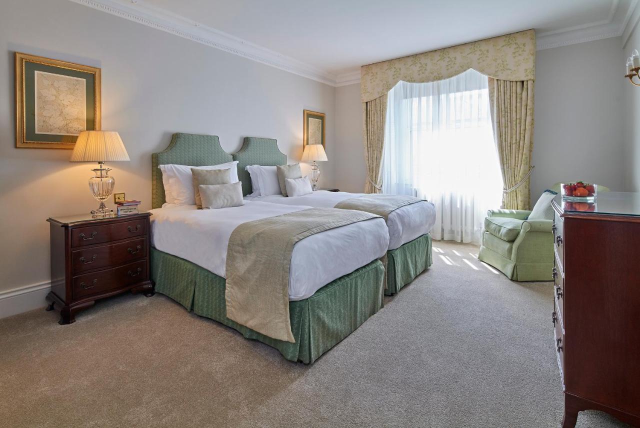 Luxury Three Bedroom Apartment