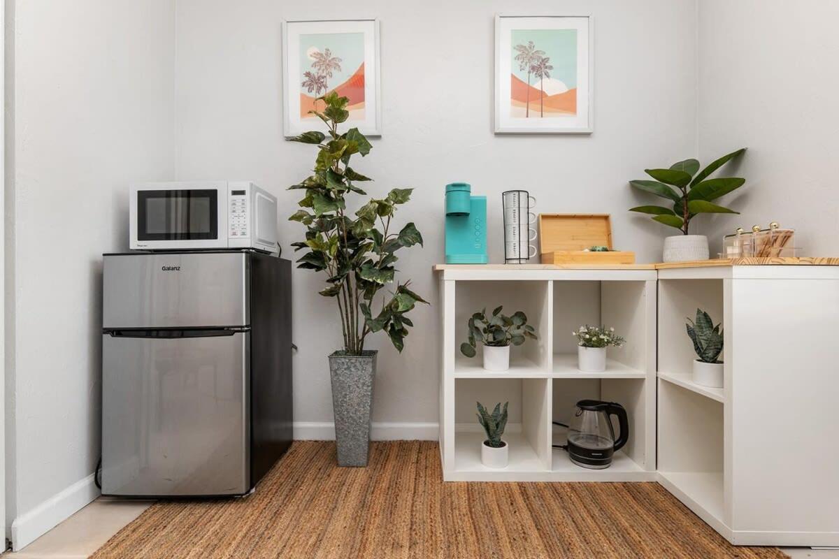 Serenity Terrace - King Bed , Lounge & Coffee Bar - B&B Alachua