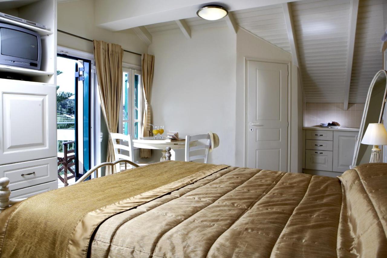 Studio (2 Adults) with Sea View