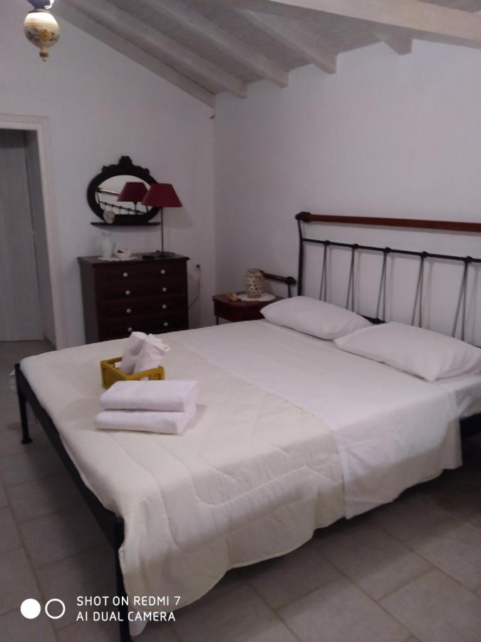 Charouda stone tower xenonas - Bed and Breakfast Pýrgos Diroú