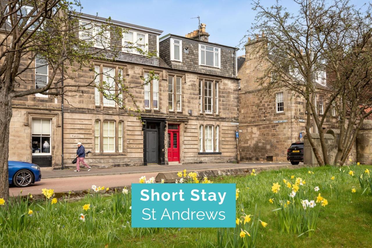 B&B St Andrews - Gibson Place - 15 Secs to The Old Course: Parking Nearby - Bed and Breakfast St Andrews