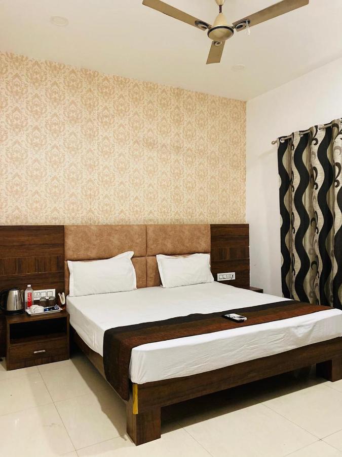 B&B Amritsar - Hotel Jk Residency- 4 min walk from Golden Temple - Bed and Breakfast Amritsar