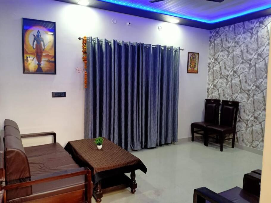 B&B Ayodhya - SitaRamalayam Homestay 2 (FF) - Bed and Breakfast Ayodhya