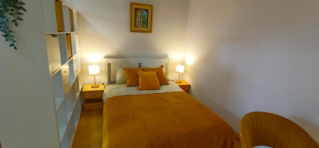 Apartament ZŁOTY Świętoduska 12 - B&B
