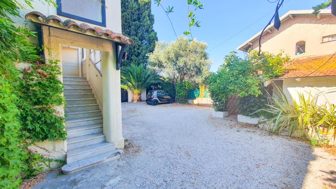 Studio 28m2 avec balcon, très proche de la mer - B&B