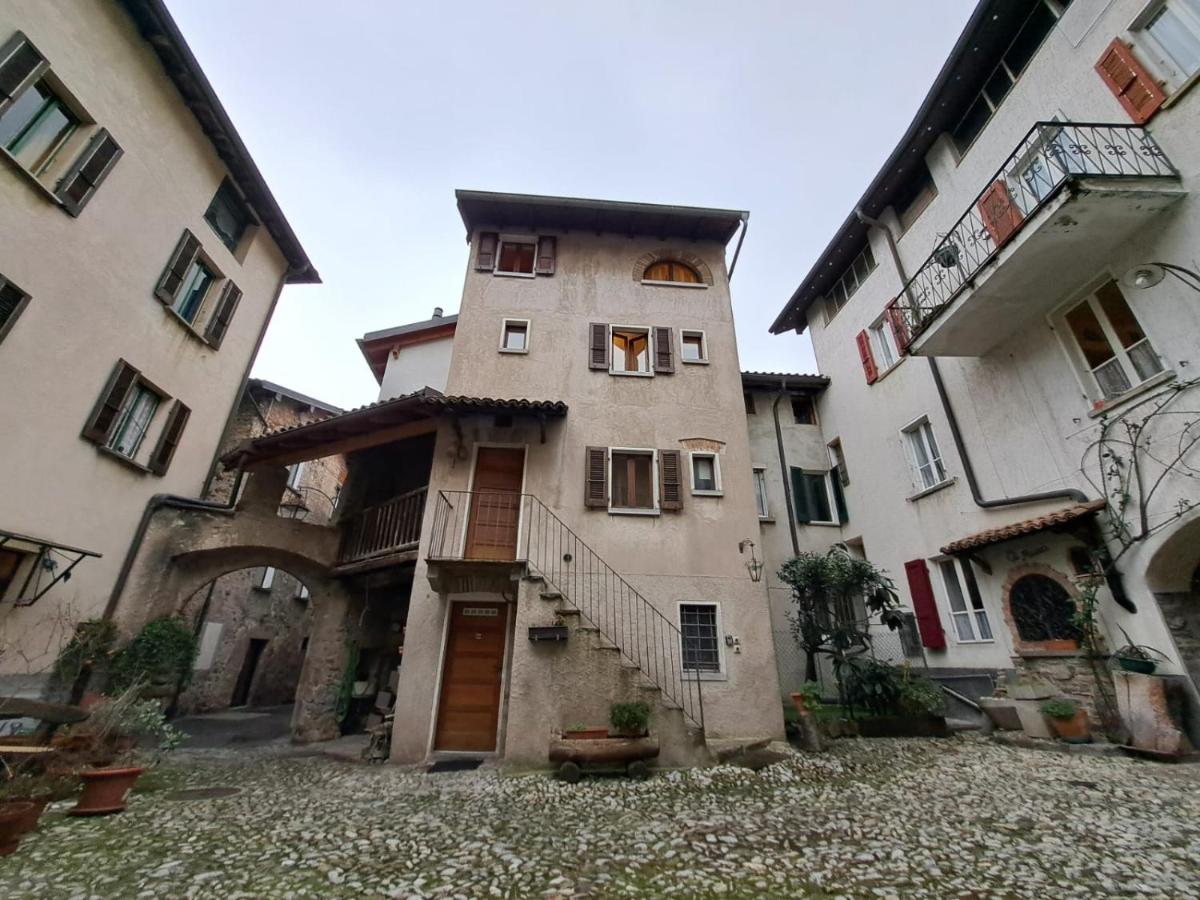 La Casetta di Riva - Cozy home in lakeside village - Bed and Breakfast Riva San Vitale