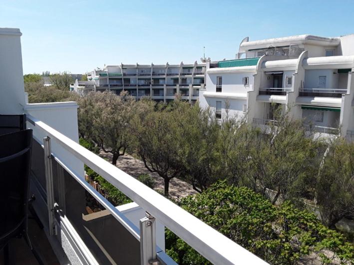 Studio cabine parking et clim 100 m de la plage - B&B La Grande-Motte