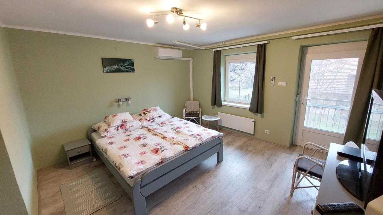 B&B Balatonalmadi - miniSZILVA Apartman - Bed and Breakfast Balatonalmadi