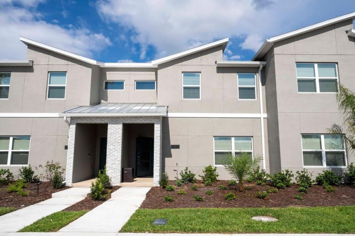 B&B Kissimmee - Marvelous 4Bd with Pool at Storey Lake Resort 2601 - Bed and Breakfast Kissimmee