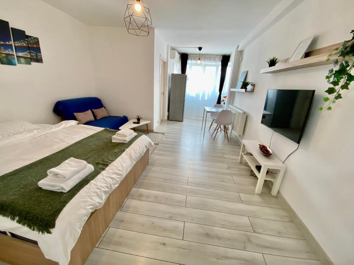 Studio 1 Mega Mall National Arena - B&B