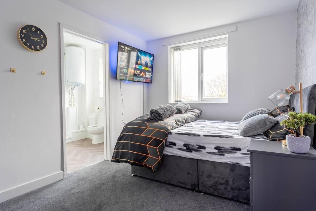 1 Bedroom Apartment - Netflix - Close To City Centre And NEC - B&B