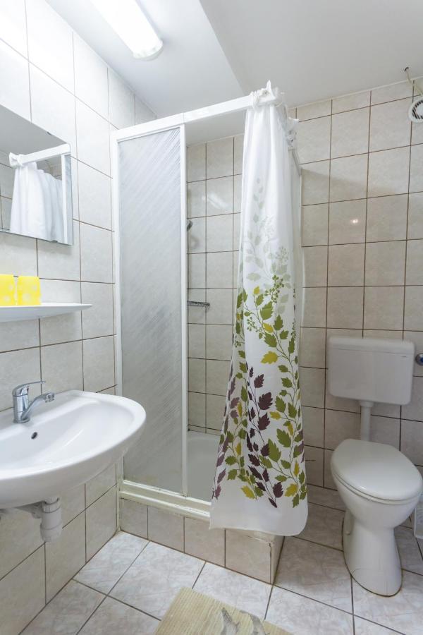 Dreibettzimmer