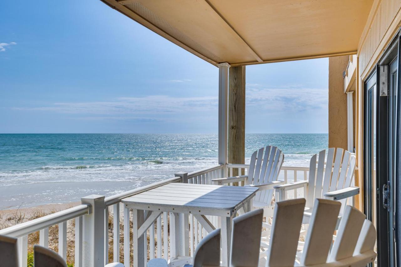 B&B North Topsail Beach - Breezy Oceanfront Condo with Lanai, Steps to Beach! - Bed and Breakfast North Topsail Beach