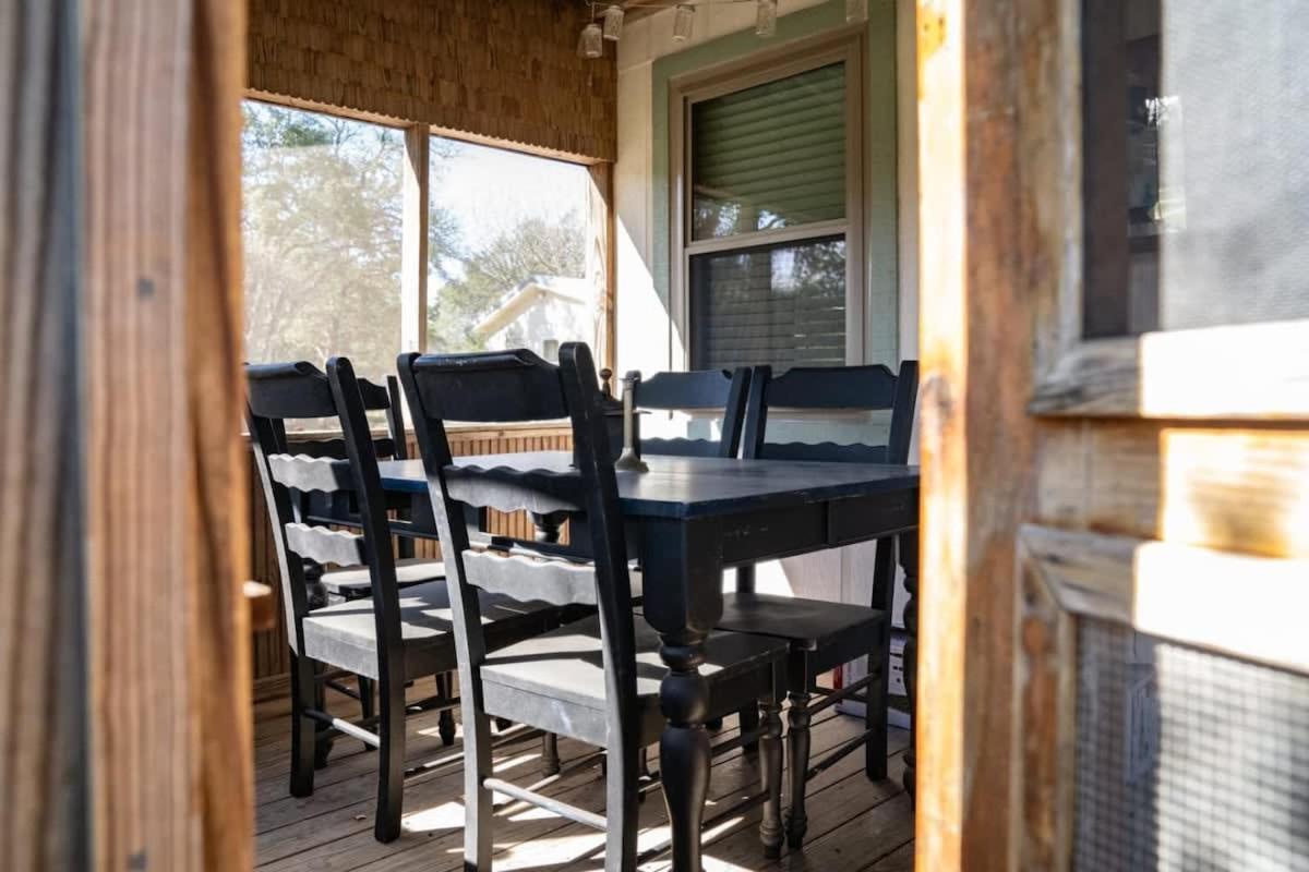B&B San Marcos - A Family Farmhouse in the Oak Groves of SMTX - Bed and Breakfast San Marcos