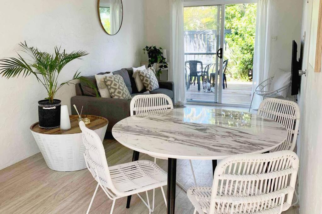 PA1,Great Holiday in Sunshine Beach with your pets - Chambres d’hôtes