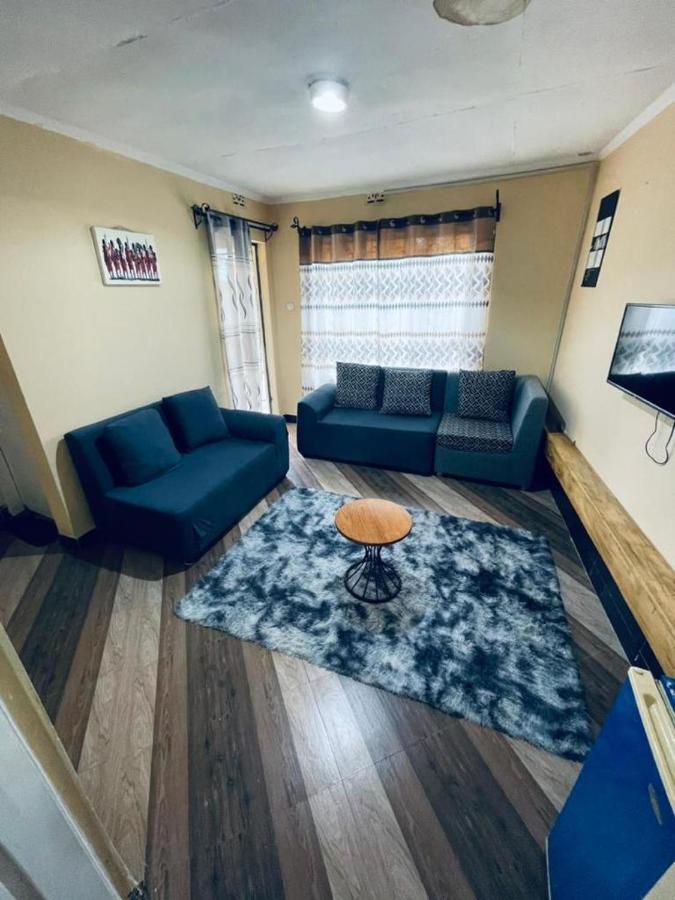 Cozy House, Quiet Area Kimandolu - B&B