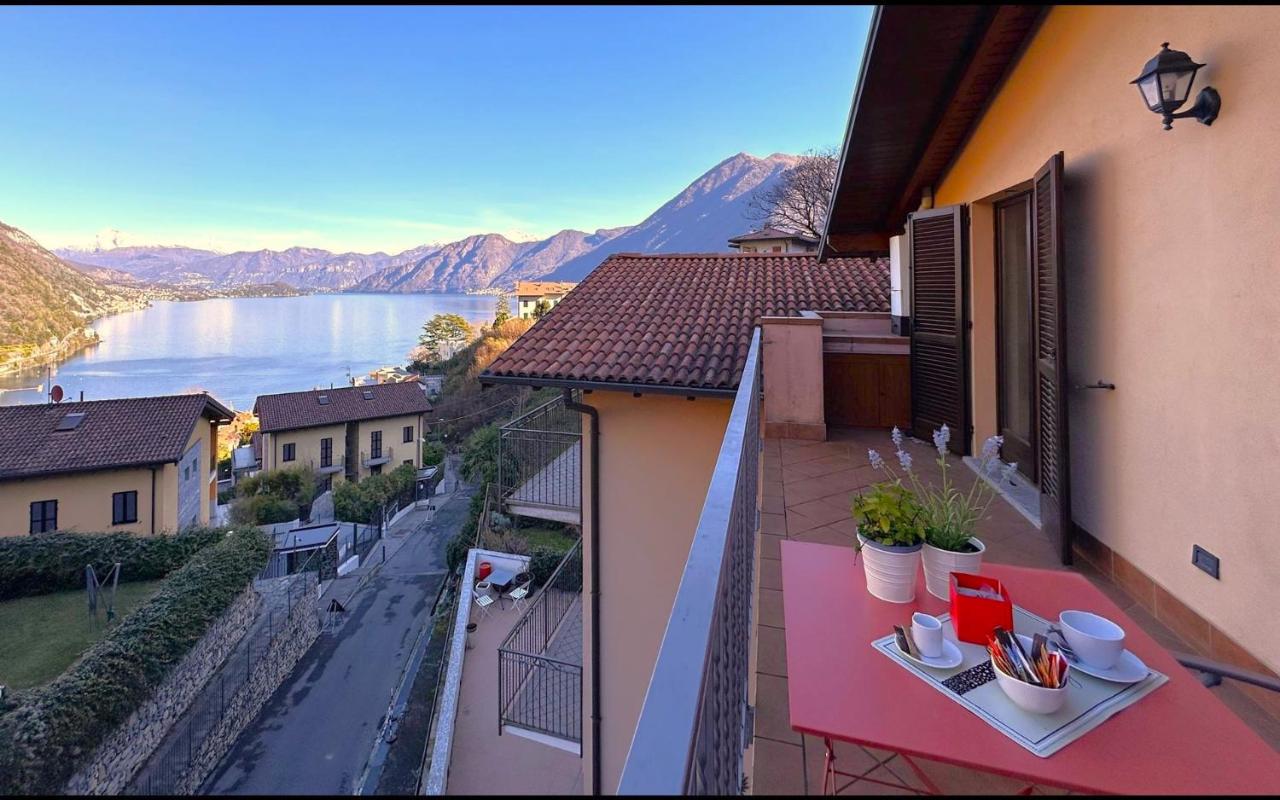 LORY LOFT with Lake view Balcony - Bed and Breakfast Argegno