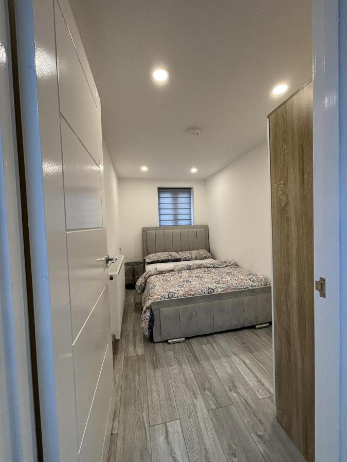 Cozy 2 Bed Property in High Wycombe Tn - B&B
